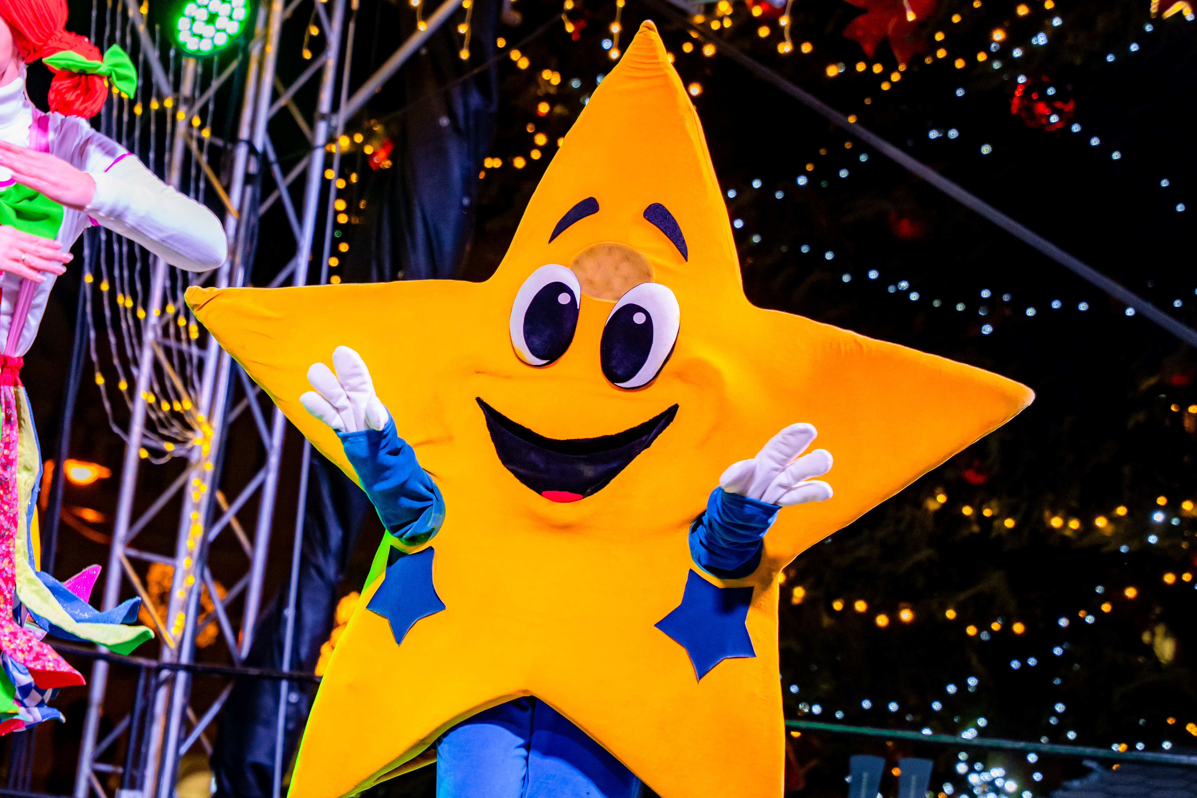 Kosicke rozpravkove Vianoce - Mikulas na Hlavnej-13